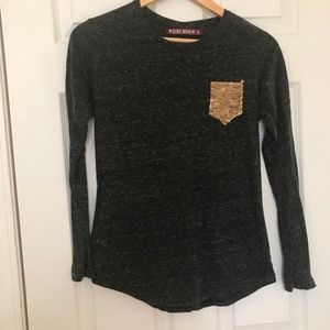 ✅ NWOT Full Sleeve Top with Sequins Pocket